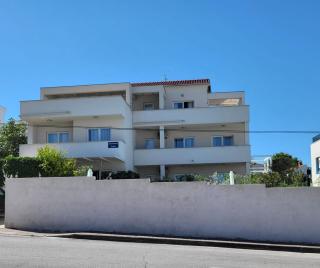 Apartments Marti - Murter - 7