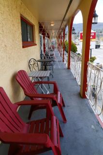 Spanish Villa Resort - Penticton - 6