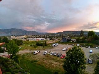 Top Floor Apartment at Amenity Rich Resort 406 - 9