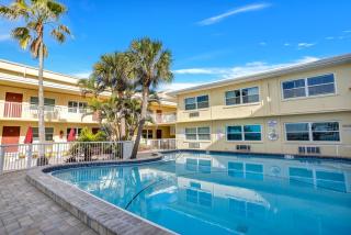 Surf Song by Travel Resort Services - St. Pete Beach - 4