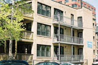 Wrigleyville Home away from Home! 5 mins from downtown! steps from Lake!! Cozy! - 4