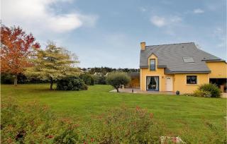3 Bedroom Cozy Home In Lamballe-Armor - Planguenoual - 1