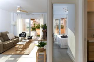 Surf Apartment - Wifi - Parking - Swimming Pool - Patio - Garden - 2