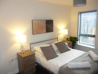 2 Bed Flat Near Deansgate - Manchester - 4
