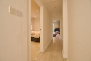Fabulous 3 bed NW London apartment with private garden - 3