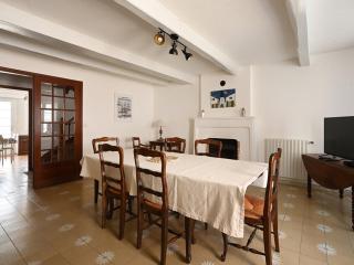 Maison de village à Ars-en-Ré avec garage, cour, salon TV, 3 chambres, balcon et équipements modernes - FR-1-434-104 - 1