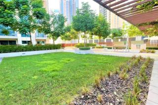 Modern & Chic Waterfront 2bed balcony Dubai Creek - 5