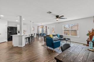 Modern, family friendly home w garage, huge yard! - 6