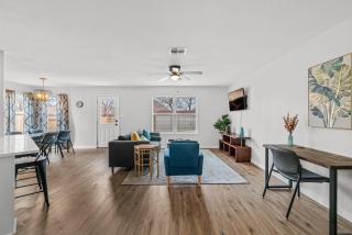 Modern, family friendly home w garage, huge yard! - 9