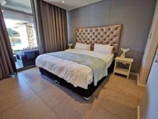 UNIT 33 OCEANDUNE - Umhlanga - 9