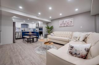 Vacation Suite in Pickering - 8