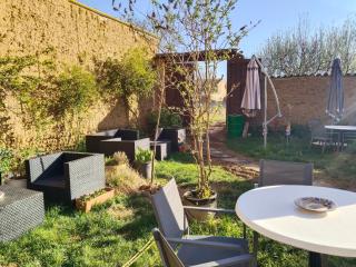 Las Hadas Albergue -solo para Peregrinos - Vegano -Bar - 0