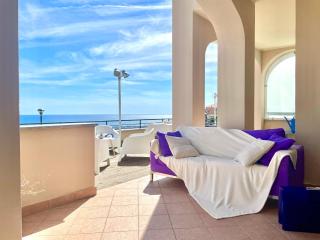 La finestra sul mare con Wi-Fi, A/C & Free Parking - Pietra Ligure - 5