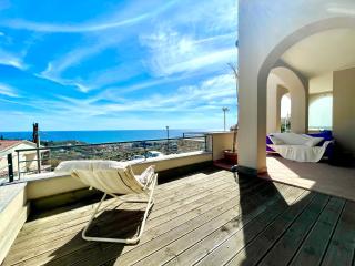 La finestra sul mare con Wi-Fi, A/C & Free Parking - Pietra Ligure - 1