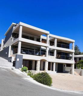 Whale Waters Self Catering Gansbaai - 0
