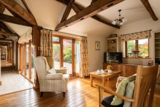 Garden Cottage at Eaton Manor - 6