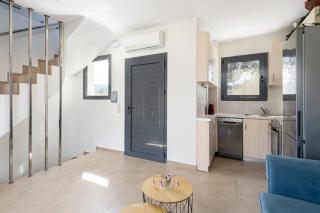 Amalthia & Αthena Beachfront Houses, Pefkohori #FeelsLikeHome - Pefkochori - 7