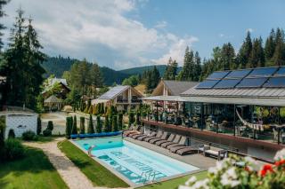 Hotel Vedmezhyi Dvir - Bukovel - 0