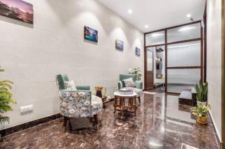Homlee-Basement Flat with kitchen in Saket, South Delhi - 5