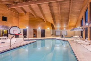 AmericInn by Wyndham Madison South - Madison - 7