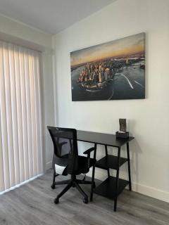 Cozy Getaway with King bed & 70inTV - 4