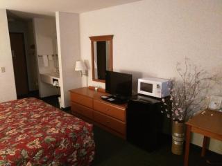 Quality Inn & Suites Belmont Route 151 - Belmont - 1