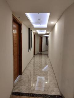 Luxurious Stay & Couple Friendly - Noida - 6