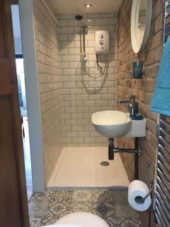 Cwtch, cozy studio, private, separate entrance. - Cardiff - 3