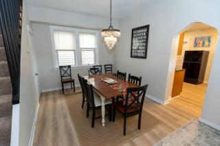 Updated & Comfy Bungalow with Parking Easy Access - Pittsburgh - 6