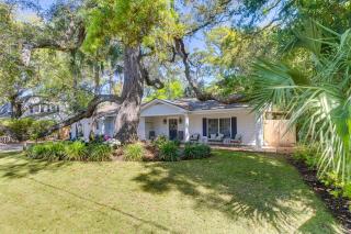 Spacious St Simons Island Vacation Rental with Pool! - Saint Simons Island - 9