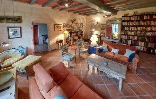 Gorgeous Home In Geay - 3