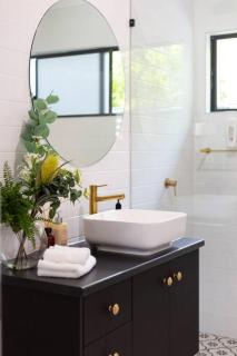 Industrial Luxe Villa - Boutique 1 bedroom luxury Villa - Edge Hill - 6