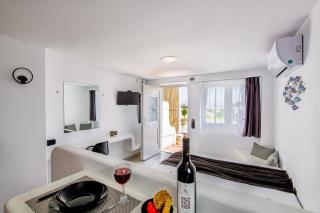 Irini's B & W house with jacuzzi - Prodromos Paros - 3