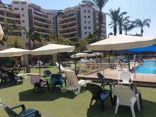 Amazing Apartment in Raanana up to 5 Guests - & Swimming pool - Jacuzzi & Gym - Ra'anana - 0