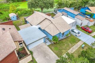 Blue Lagoon - Unit B - Tampa - 9