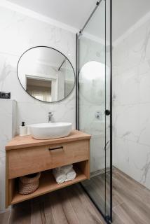 Aura Exclusive Apartment & Room - 1