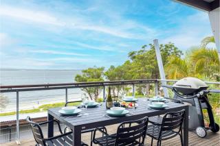 Dutchies By The Sea, 2 61 Christmas Bush Ave - Spectacular views, close to the beach, Wi-Fi - Nelson Bay - 6