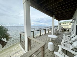Isle Stay Awhile home - Navarre - 9