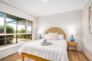 Surfers Reserve Beachfront - WIFI- Family friendly - Middleton - 7