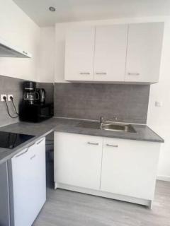 SUPER Studio Tout équipé WIFI 2PERS - Saint-Quentin - 6
