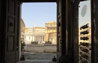 Apt in front of the Vatican City - Rom - 0