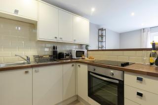 Elliot Oliver - 2 Bedroom Garden Apartment With Parking - Cheltenham - 9