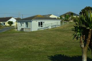 F51 The Gables, Riviere Towans - 1