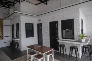 RedDoorz Syariah near Perempatan Kartasura - 2