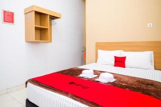 RedDoorz Syariah near Perempatan Kartasura - 9