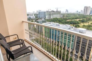 Cozy 2-bedroom in The Venice Luxury Residences - Manila - 7