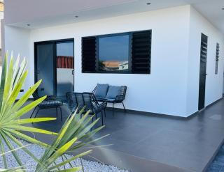 Luxury studio with private jacuzzi near beaches - Grote Berg - 4