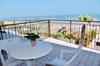 Hotel Astoria - Pesaro - 8