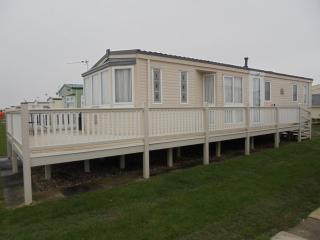 The Chase Topaz Super 4 Berth panel heated Wrap around veranda - Ingoldmells - 4
