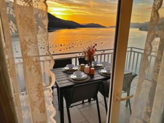 Beautiful fully renovated apartment BY THE SEA, large balcony with enchanting views - Neum - 7